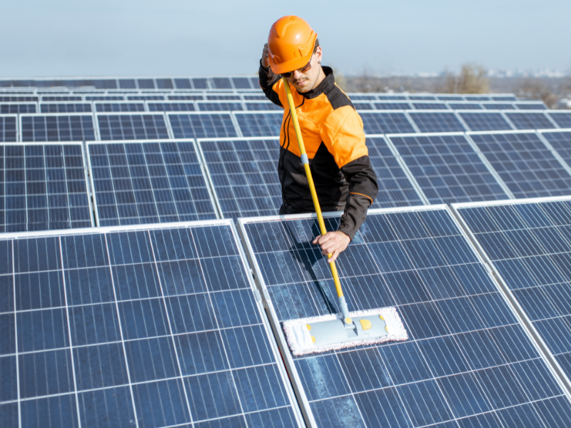 manutenção de placas solares